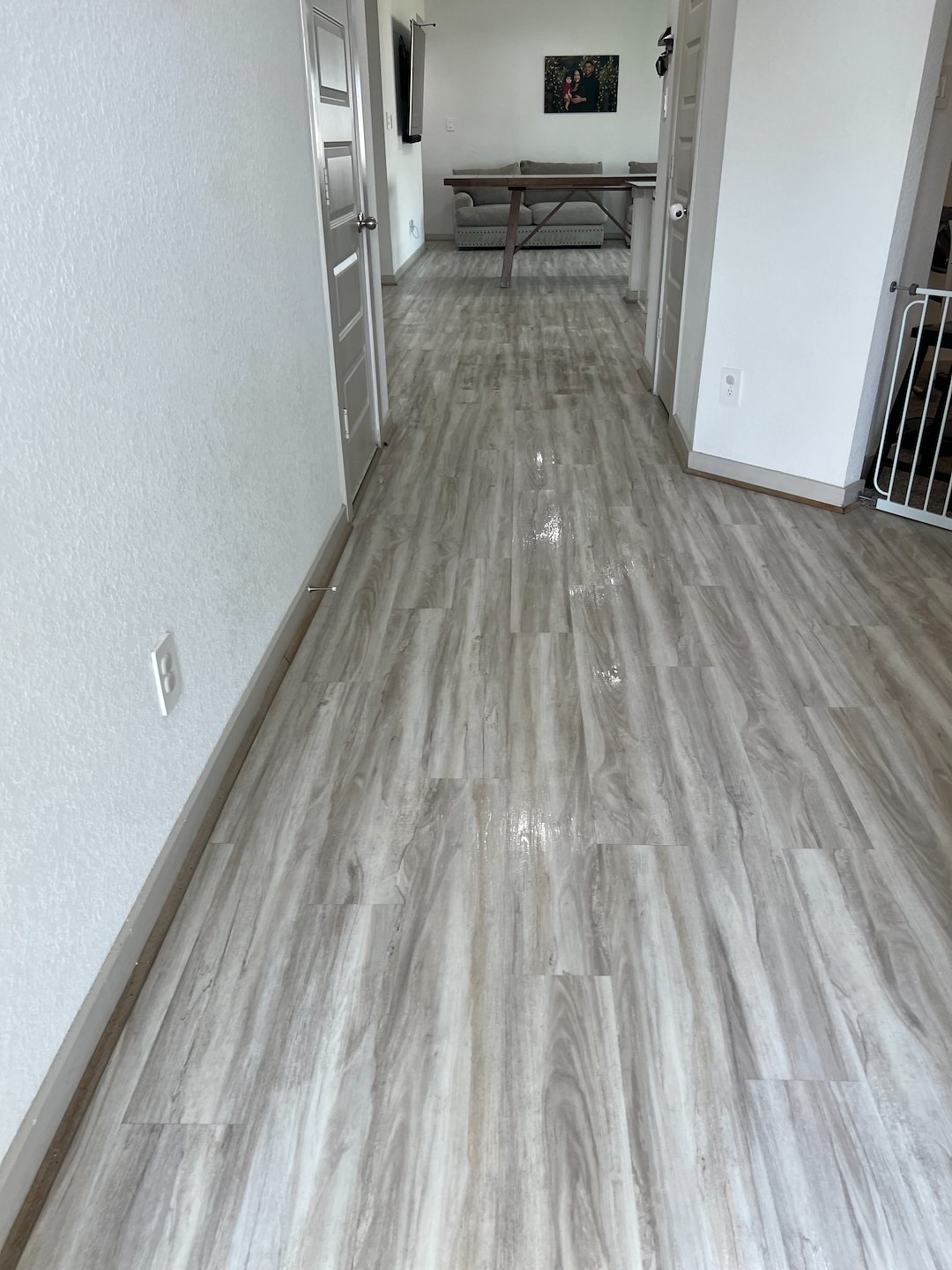 Floor cleaning, Deep scrubbing, steam cleaning, Baytown Texas Thumbnail