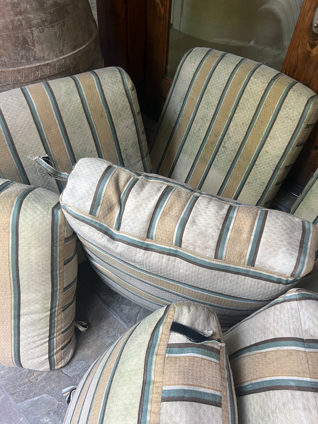 Upholstery cleaning,steam cleaning,Deep cleaning, Katy tx Thumbnail